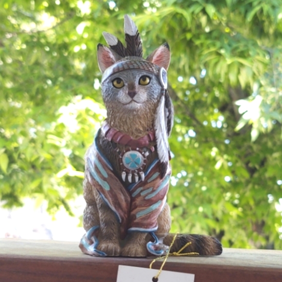 Hamilton Collection Sitting Fur Feathers 'N Fur Kittens figurine - Picture 8 of 8